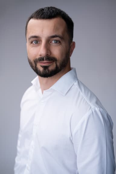 Darian Onaciu - Facilitator